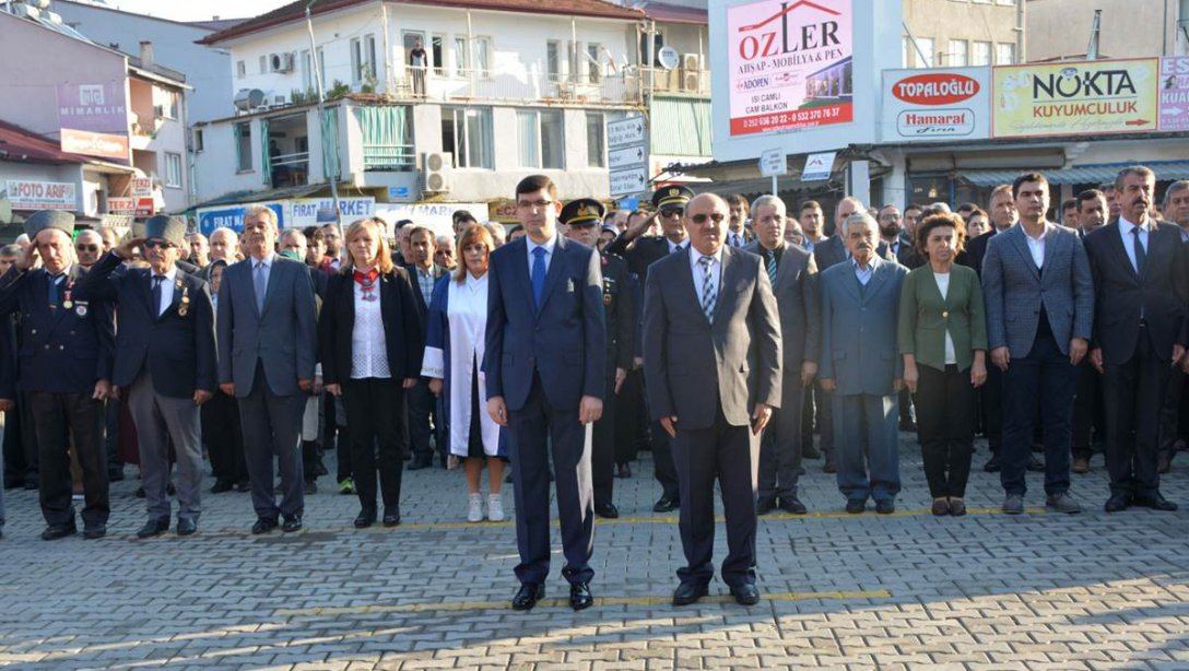 Gazi Mustafa Kemal Atatürk, vefatının 80inci yıl dönümünde düzenlenen törenle anıldı.